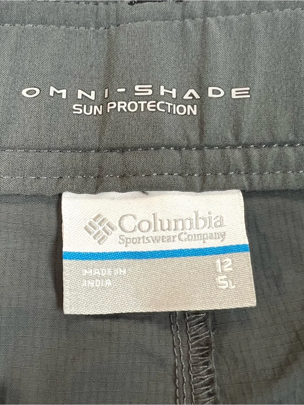 Columbia Women's Gray Hiking Outdoor Omni Shade Quick Dry Size 12 Gorpcore Nylon - Picture 6 of 11
